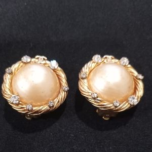CHANEL Vintage Faux-Pearl Clip Earrings